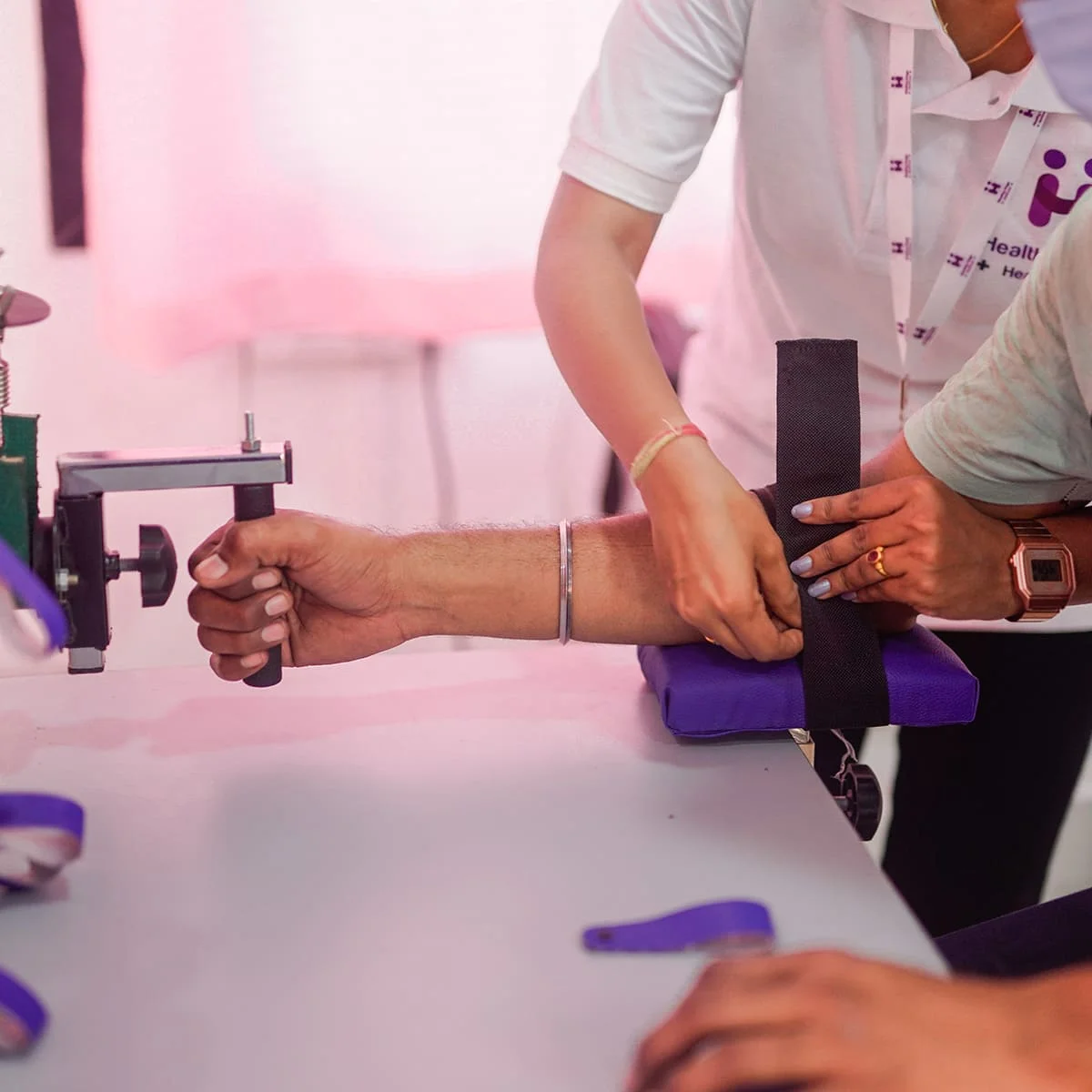 Physiotherapy treatment session in Mumbai